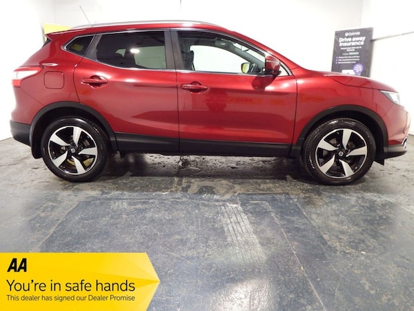 Used Nissan Qashqai 2015 for sale - 76118876: Photo 2