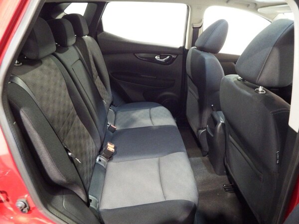Used Nissan Qashqai 2015 for sale - 76118876: Photo 35