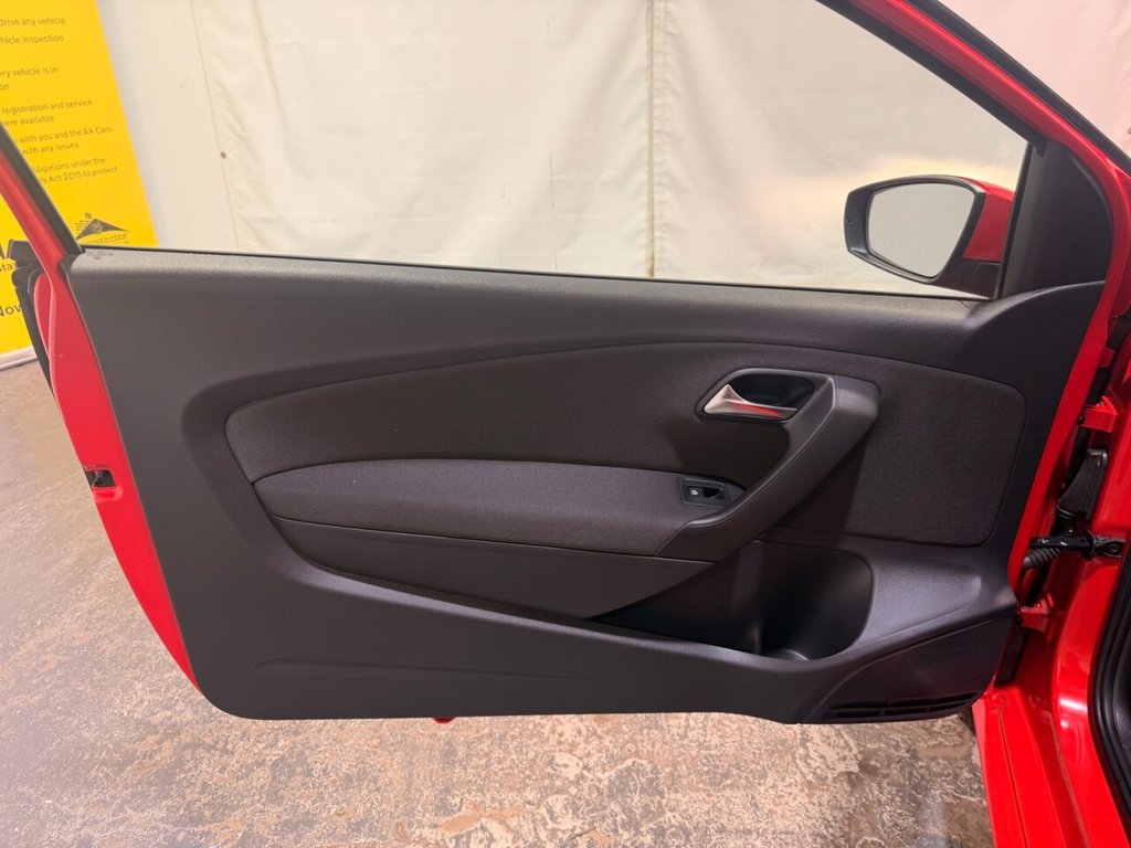 Used Volkswagen Polo 2011 for sale - 77919877: Photo 35