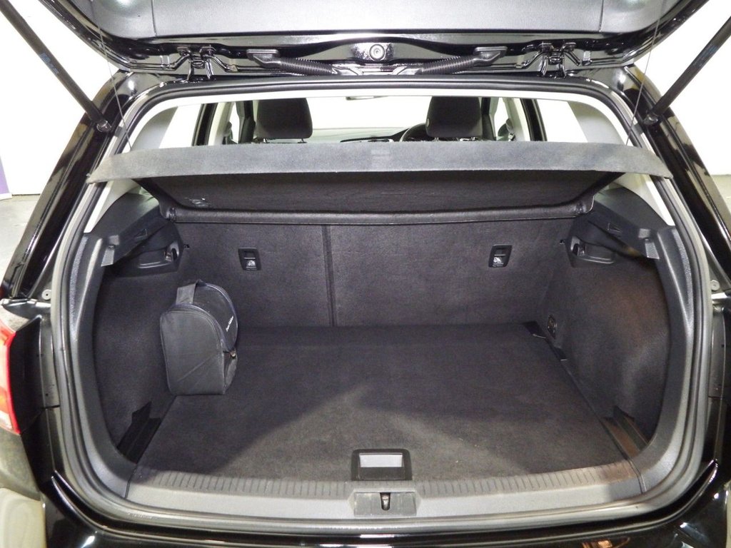 Used Volkswagen Golf 2015 for sale - 77655320: Photo 26