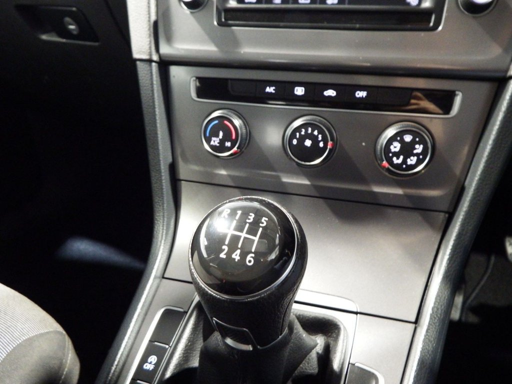 Used Volkswagen Golf 2015 for sale - 77655320: Photo 38