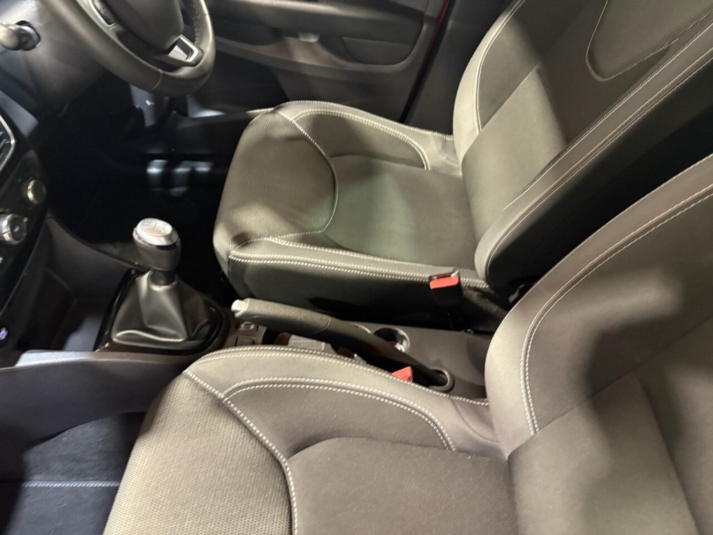 Used Renault Clio 2019 for sale - 77048906: Photo 30