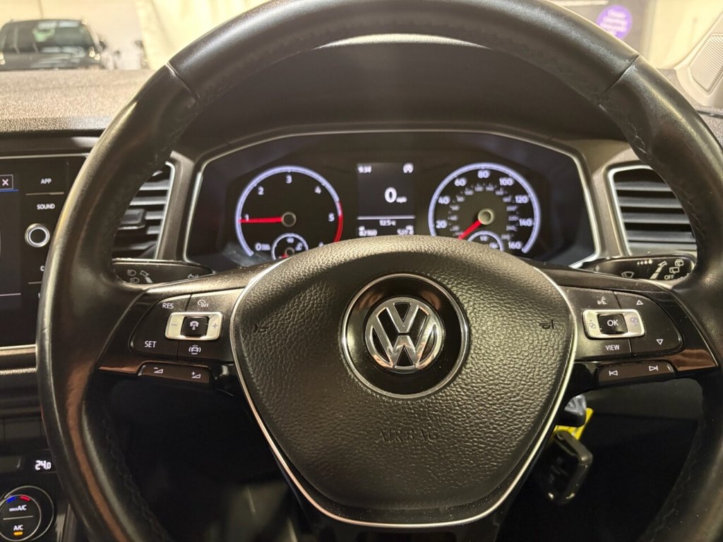 Used Volkswagen T-Roc 2018 for sale - 76356789: Photo 35