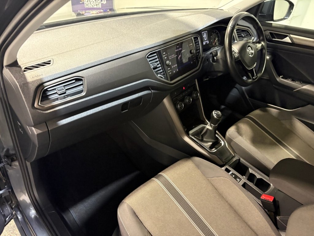 Used Volkswagen T-Roc 2018 for sale - 76356789: Photo 37