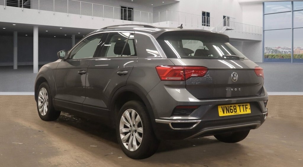 Used Volkswagen T-Roc 2018 for sale - 76356789: Photo 6