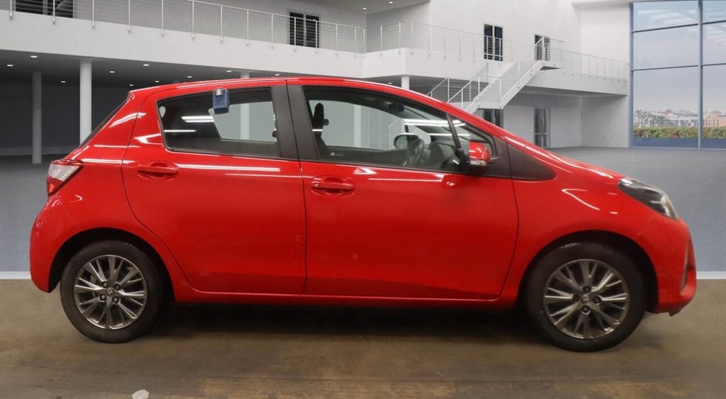 Used Toyota Yaris 2018 for sale - 77007514: Photo 2