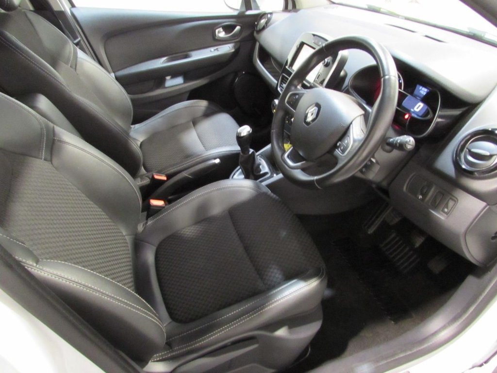 Used Renault Clio 2017 for sale - 76783784: Photo 10