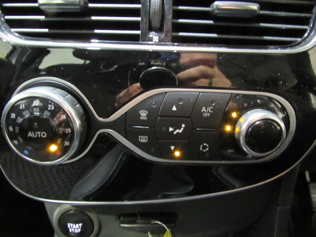 Used Renault Clio 2017 for sale - 76783784: Photo 13