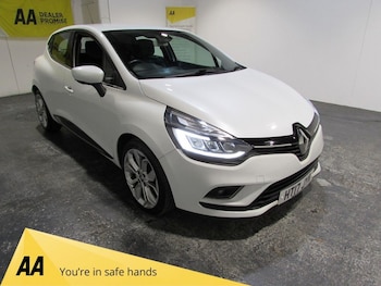 Used Renault Clio 2017 for sale - 76783784: Photo