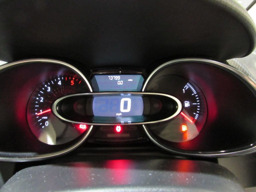 Used Renault Clio 2017 for sale - 76783784: Photo 21