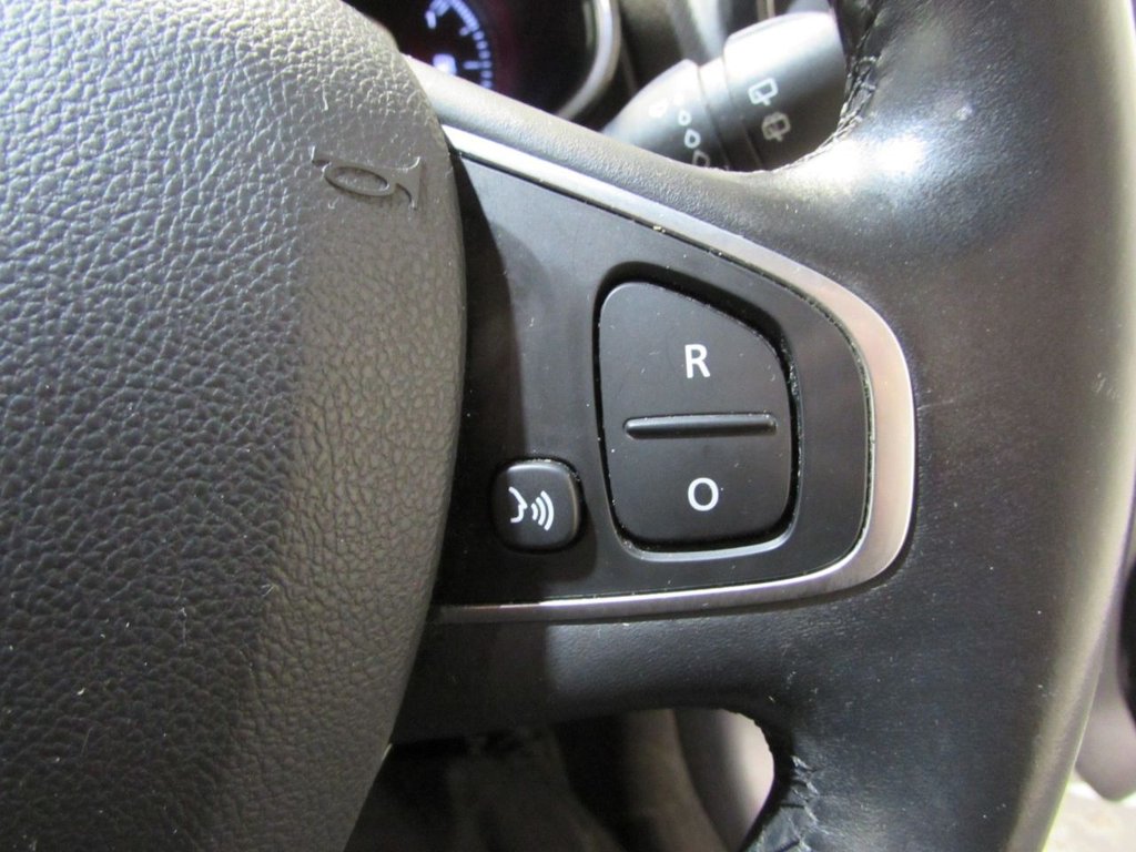 Used Renault Clio 2017 for sale - 76783784: Photo 24