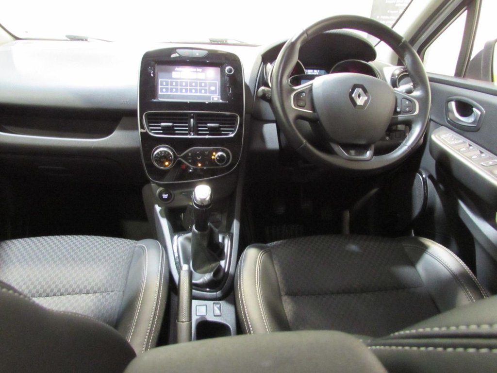 Used Renault Clio 2017 for sale - 76783784: Photo 41