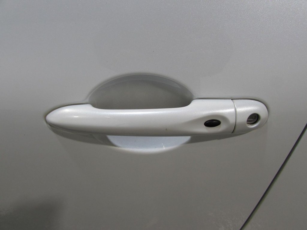 Used Renault Clio 2017 for sale - 76783784: Photo 46