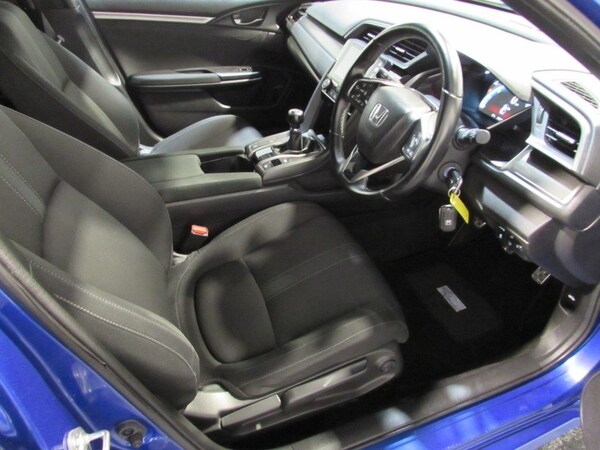 Used Honda Civic 2018 for sale - 76203301: Photo 13