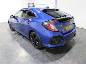 Used Honda Civic 2018 for sale - 76203301: Photo 4