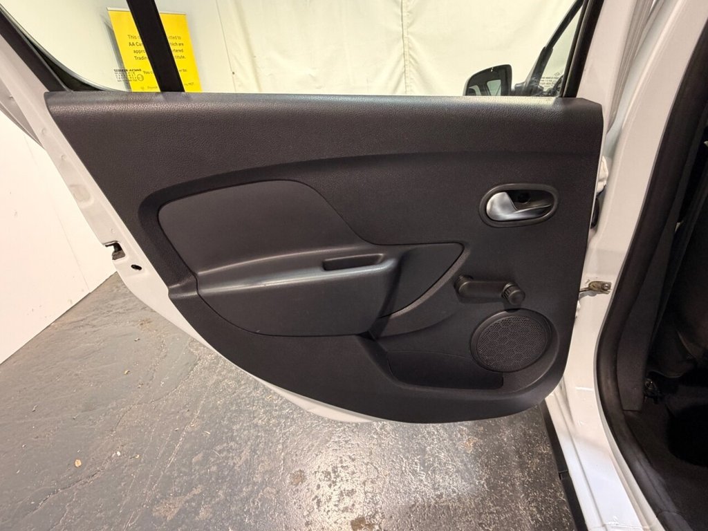 Used Dacia Sandero Stepway 2017 for sale - 76429616: Photo 29