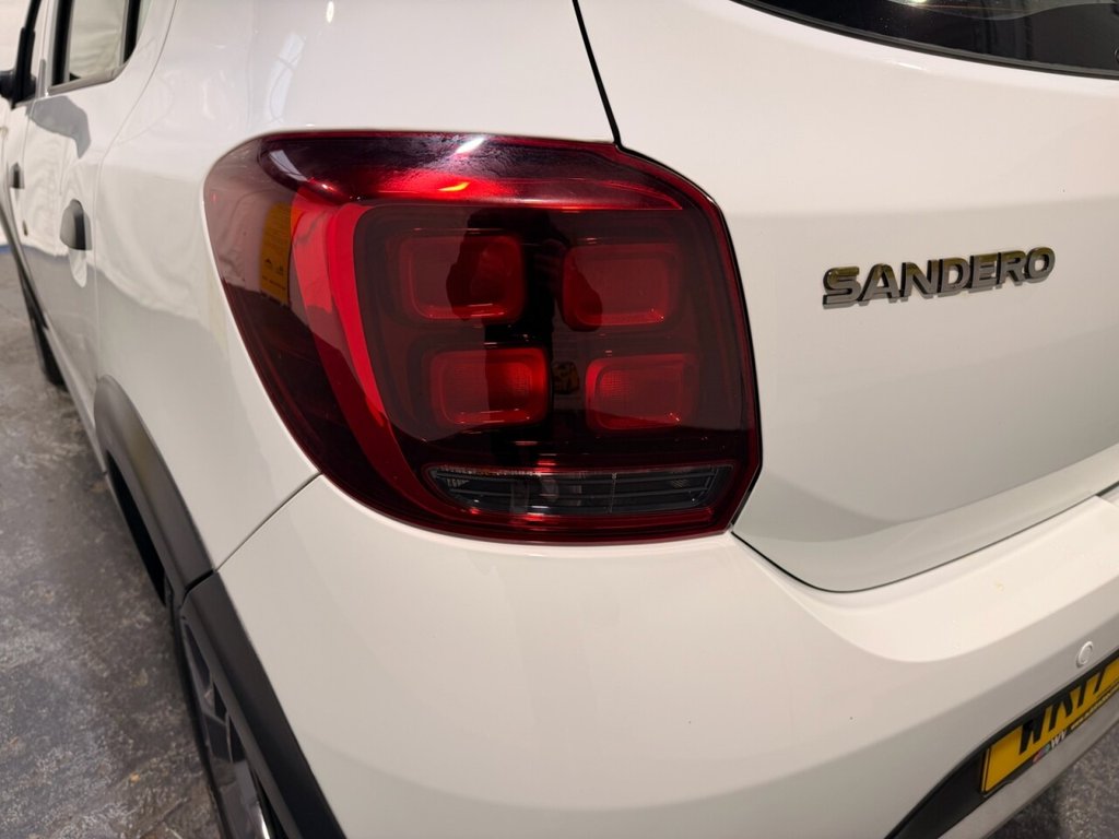 Used Dacia Sandero Stepway 2017 for sale - 76429616: Photo 33