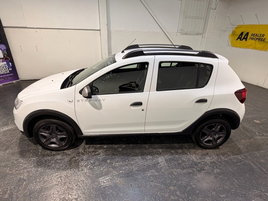 Used Dacia Sandero Stepway 2017 for sale - 76429616: Photo 34