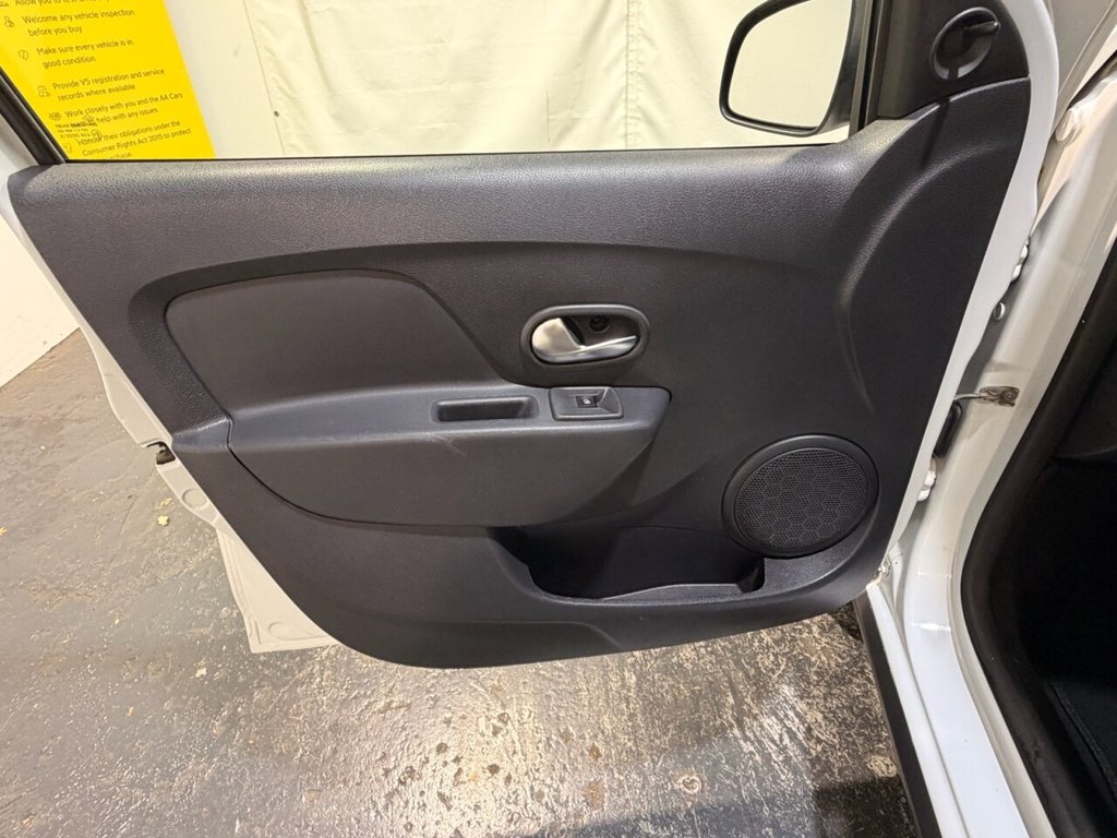 Used Dacia Sandero Stepway 2017 for sale - 76429616: Photo 37