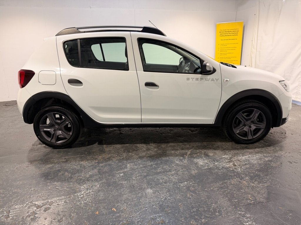 Used Dacia Sandero Stepway 2017 for sale - 76429616: Photo 9