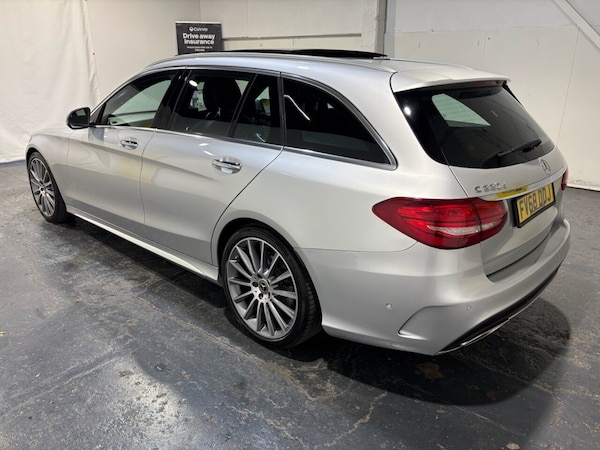 Used Mercedes-Benz C-Class 2018 for sale - 76202895: Photo 2