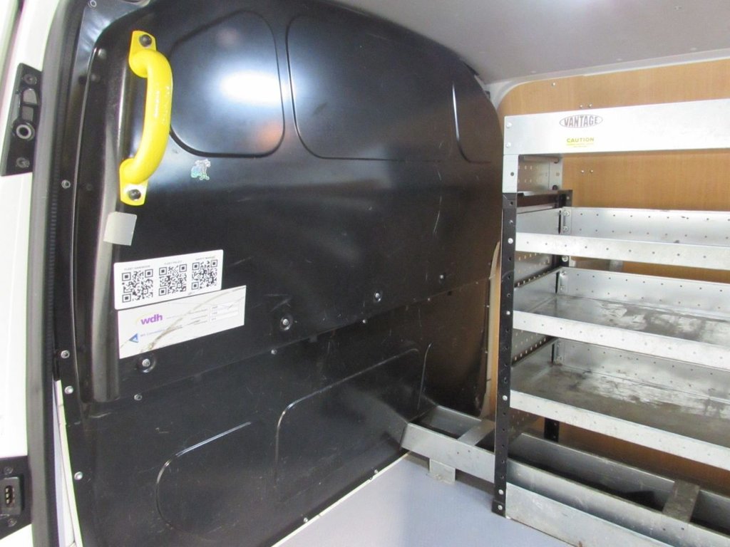 Used Volkswagen Transporter 2019 for sale - 77101096: Photo 46