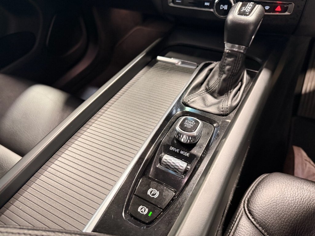 Used Volvo XC60 2018 for sale - 77798305: Photo 8