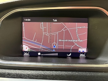 Used Volvo V40 2018 for sale - 78901091: Photo