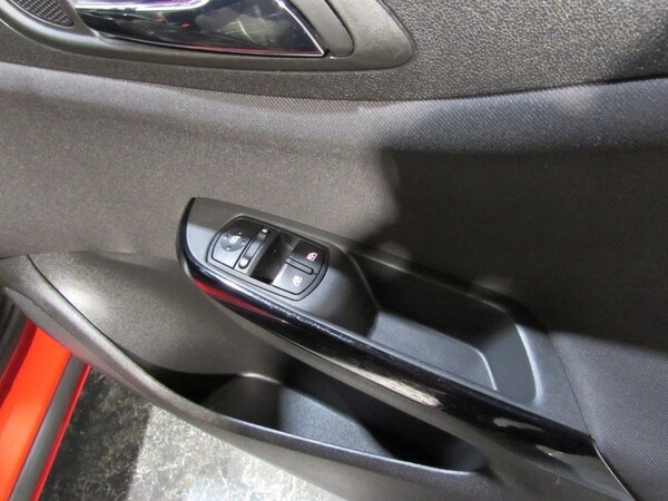 Used Vauxhall Corsa 2015 for sale - 76092803: Photo 14