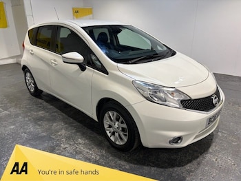 2016 (16) - 1.2 Acenta Premium Hatchback 5dr Petrol Manual Euro 6 (s/s) (80 ps) Sat Nav
