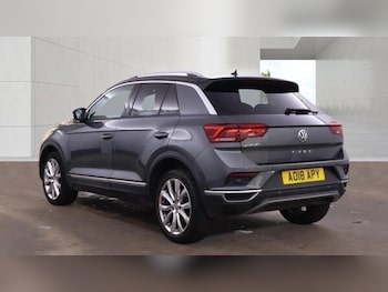 Used Volkswagen T-Roc 2018 for sale - 78968710: Photo
