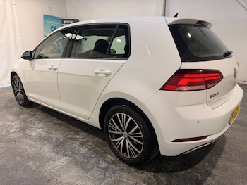 Used Volkswagen Golf 2017 for sale - 78908083: Photo