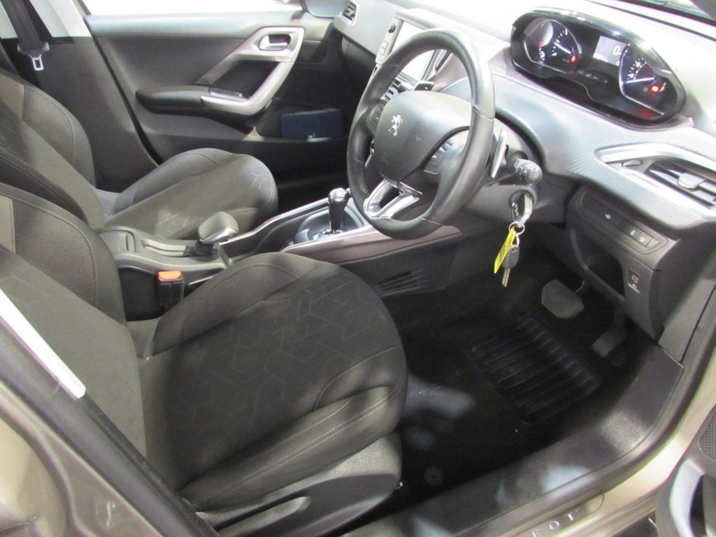 Used Peugeot 2008 2014 for sale - 76569764: Photo 13