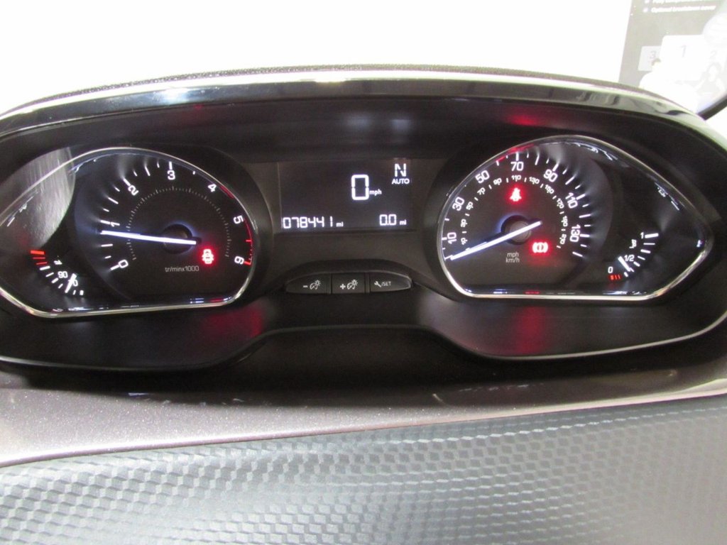 Used Peugeot 2008 2014 for sale - 76569764: Photo 23