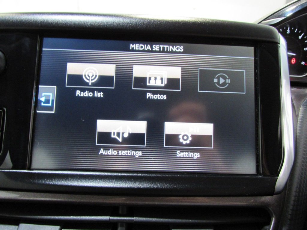 Used Peugeot 2008 2014 for sale - 76569764: Photo 26