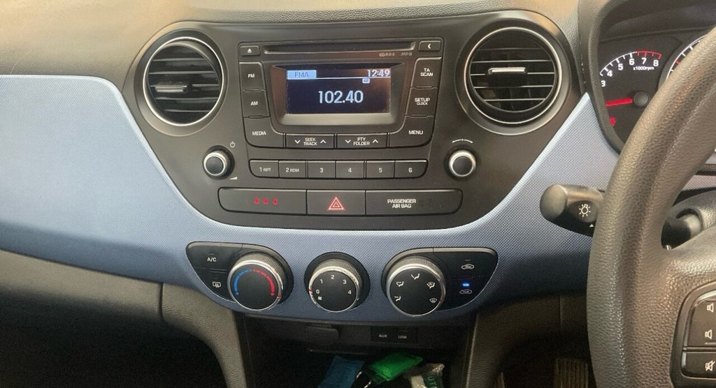 Used Hyundai i10 2015 for sale - 77976261: Photo 6