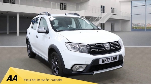Used Dacia Sandero Stepway 2017 for sale - 76304353: Photo 1