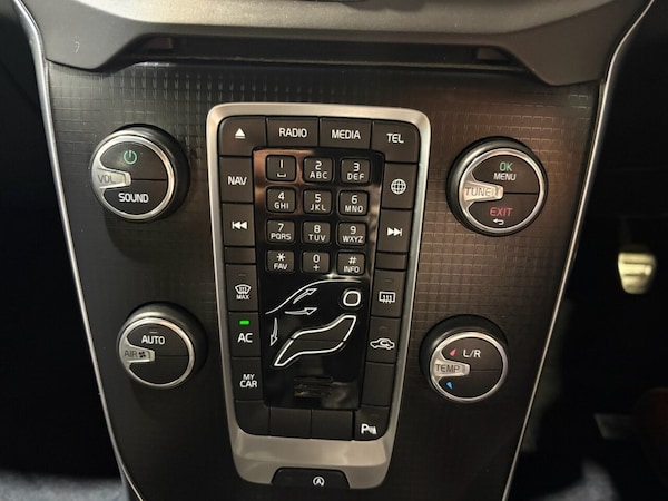 Used Volvo V40 2018 for sale - 75527846: Photo 36