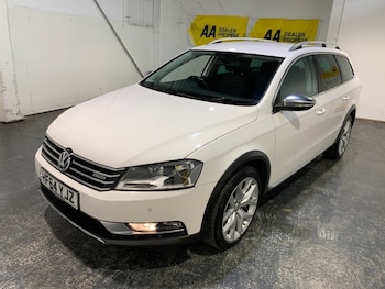 Used Volkswagen Passat 2014 for sale - 76111981: Photo 2