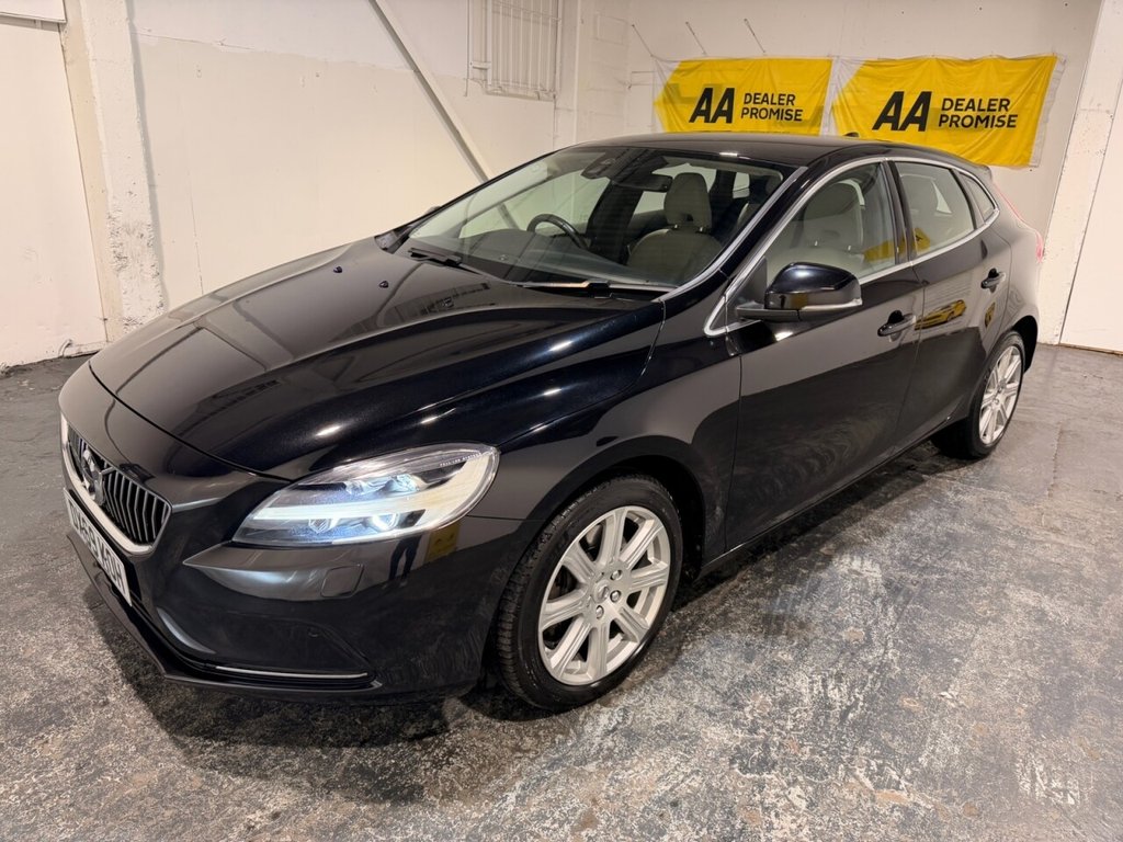 Used Volvo V40 2019 for sale - 77133691: Photo 2