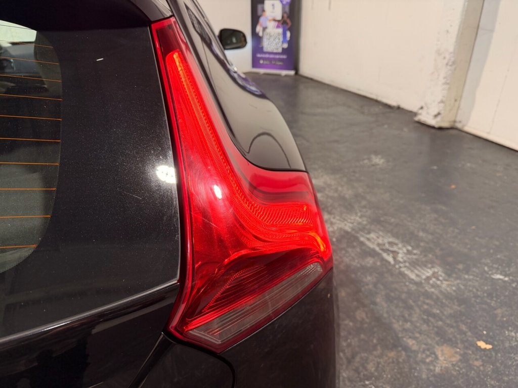 Used Volvo V40 2019 for sale - 77133691: Photo 25