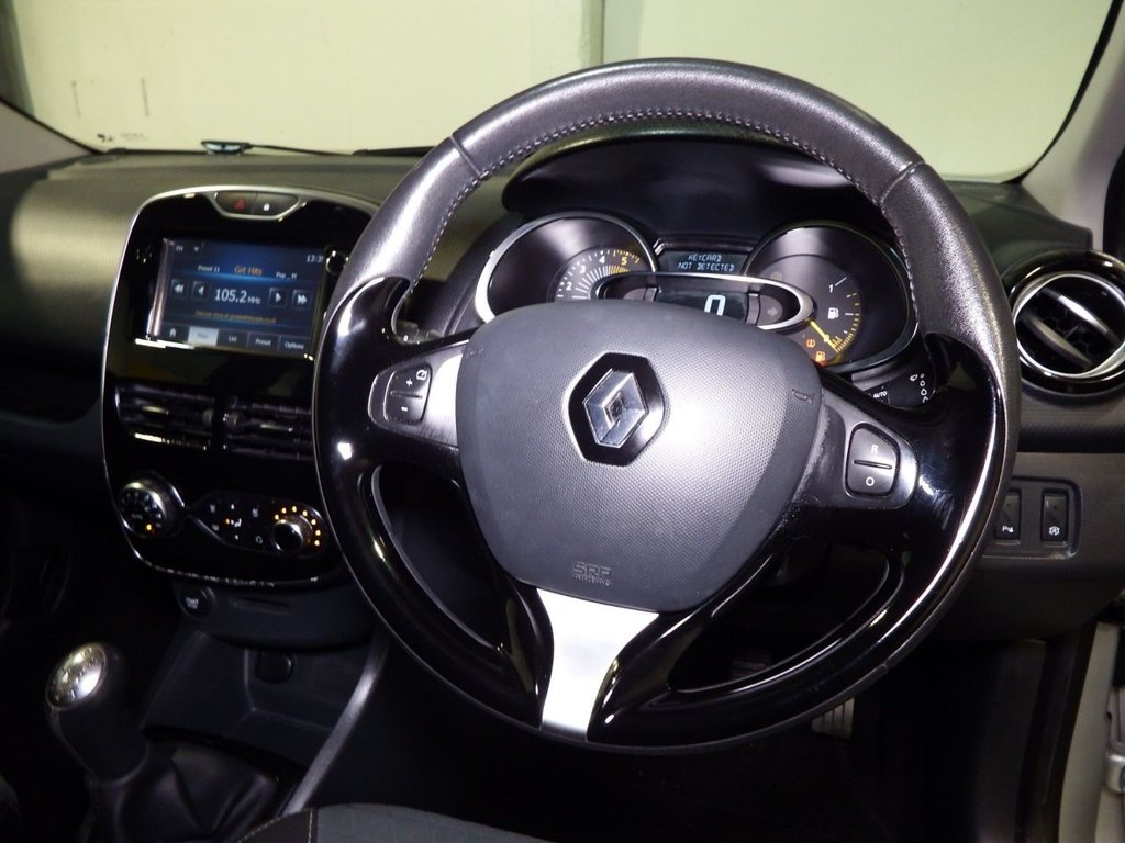 Used Renault Clio 2015 for sale - 76430323: Photo 28