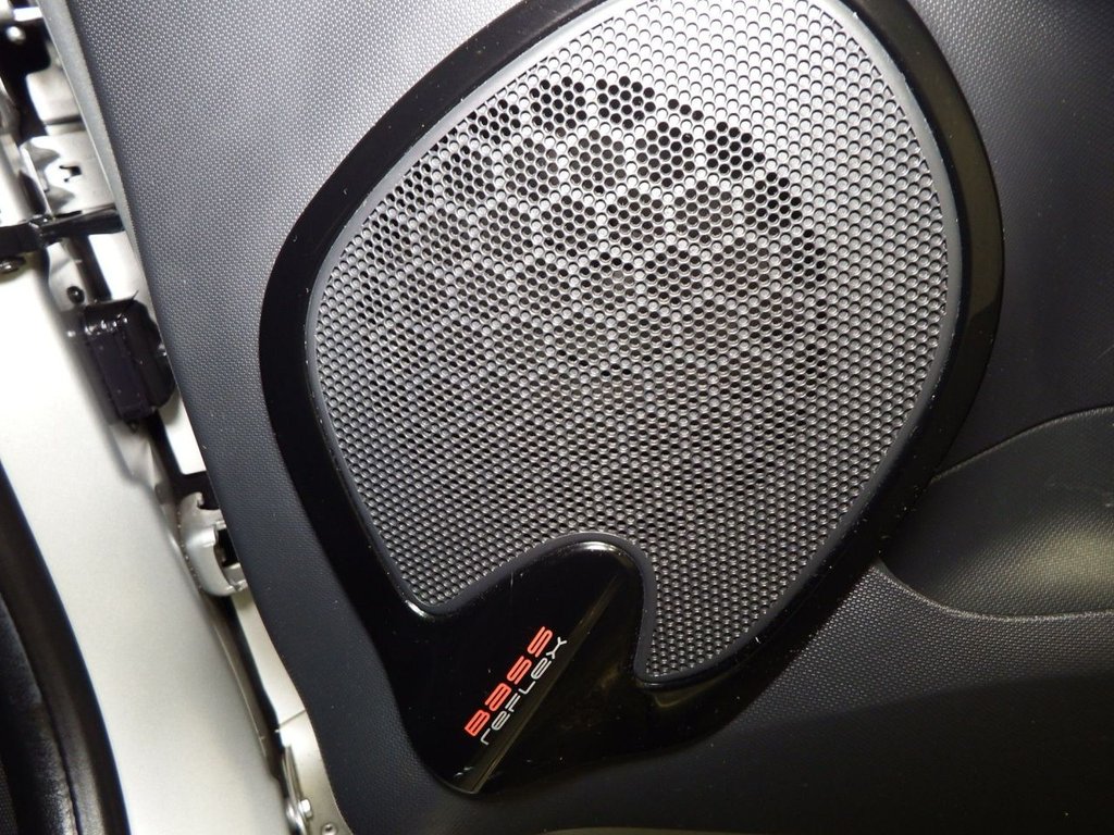 Used Renault Clio 2015 for sale - 76430323: Photo 33