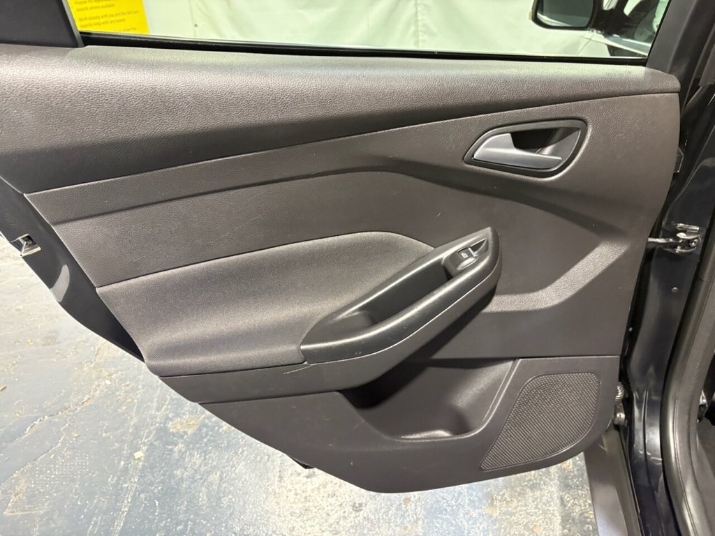 Used Ford Focus 2015 for sale - 76163515: Photo 29