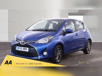 Used Toyota Yaris 2015 for sale - 79323103: Photo