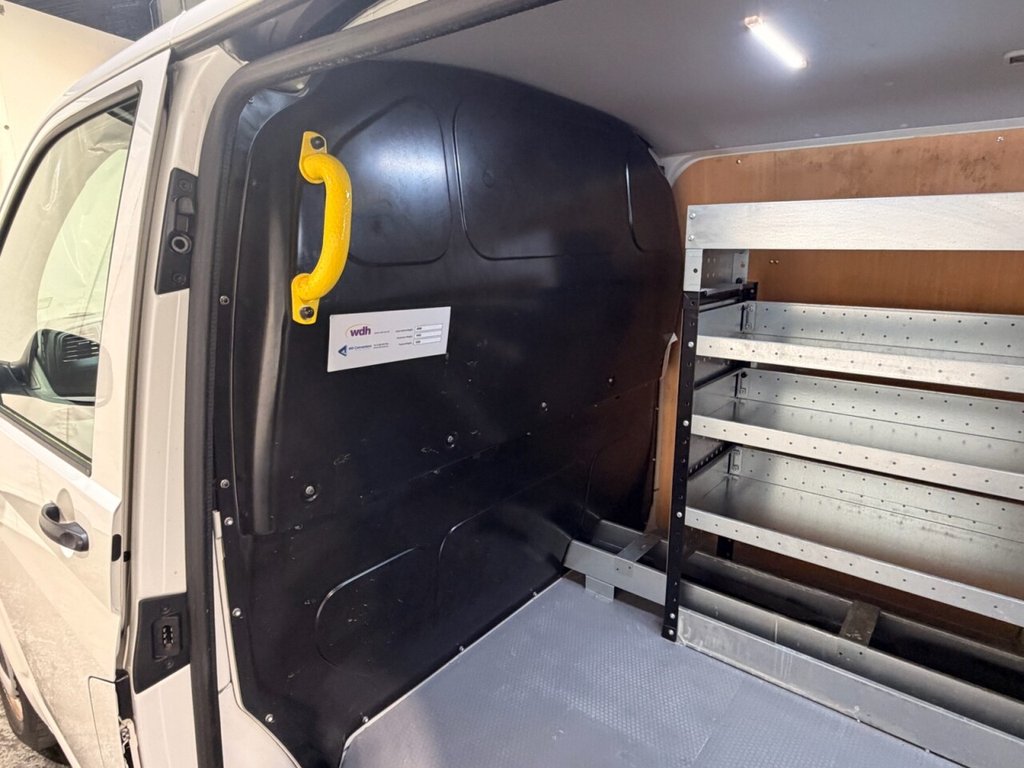 Used Volkswagen Transporter 2019 for sale - 76900899: Photo 31