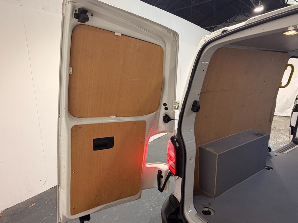 Used Volkswagen Transporter 2019 for sale - 76900899: Photo 43