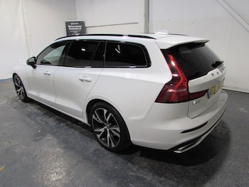 Used Volvo V60 2020 for sale - 76604863: Photo