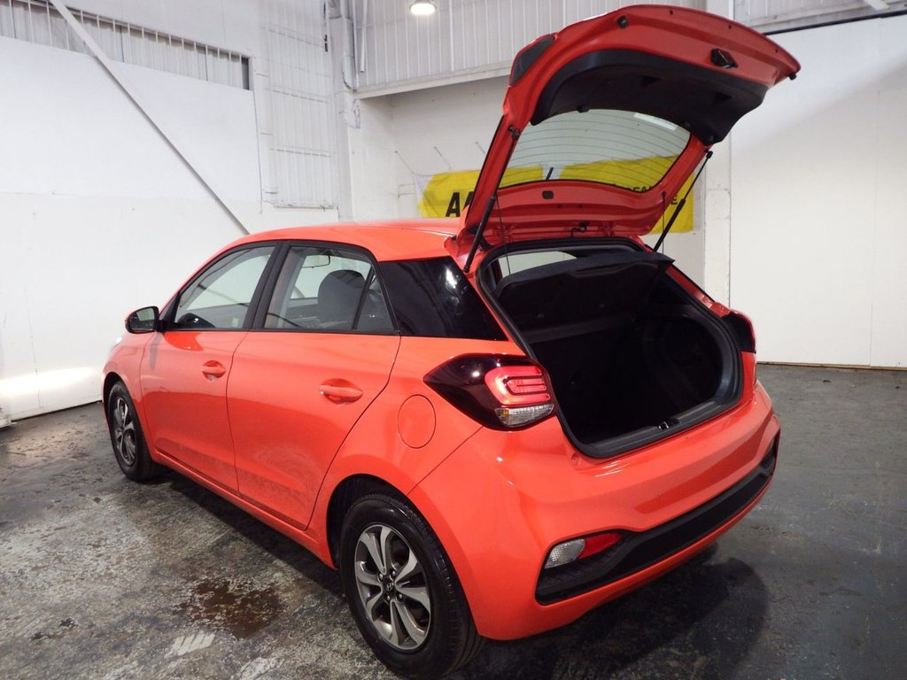 Used Hyundai i20 2018 for sale - 77936673: Photo 28