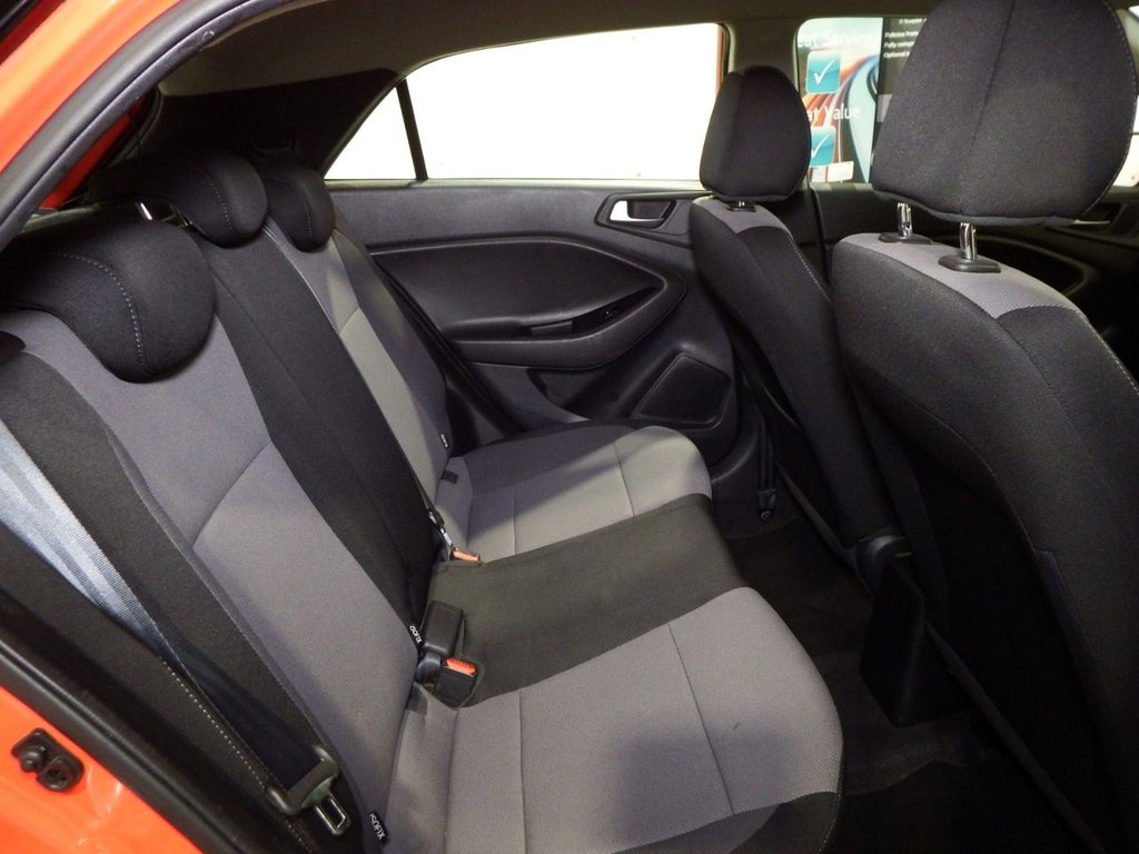 Used Hyundai i20 2018 for sale - 77936673: Photo 30